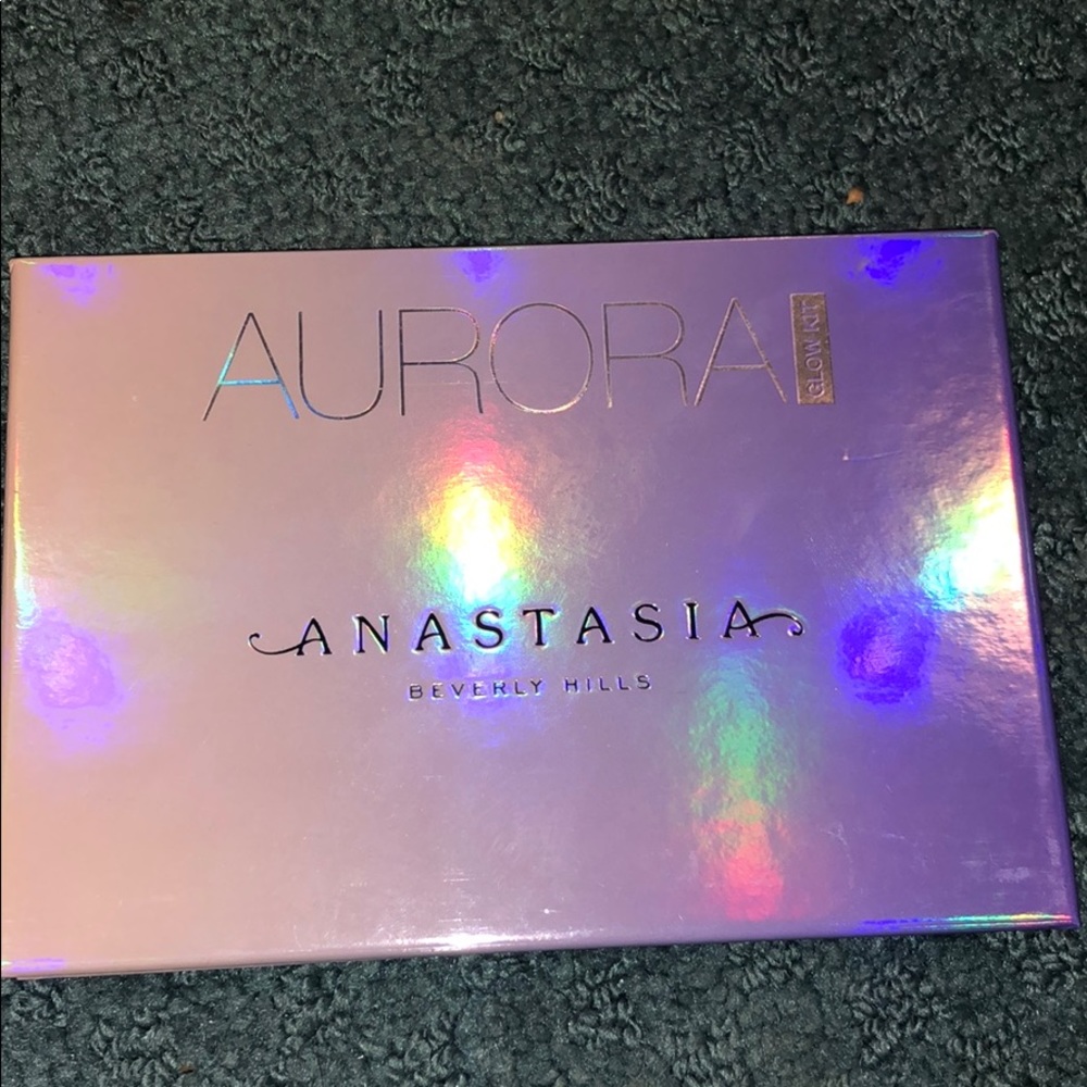 anastasia beverly hills aurora glow kit